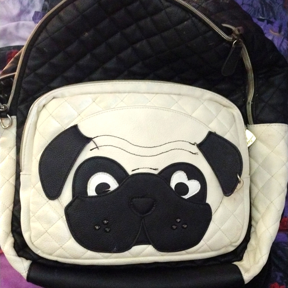 I'm selling this awesome Betsey Johnson backpack